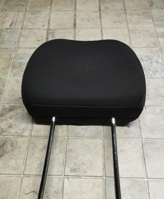 Subaru Outback Front seat headrest 