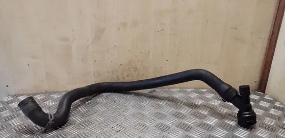 Volkswagen Polo IV 9N3 Engine coolant pipe/hose 6Q0122291F