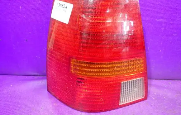 Volkswagen Golf IV Rear/tail lights 284301
