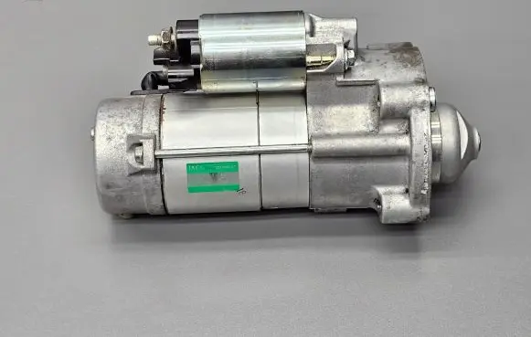 Jaguar XF X250 Starter motor CX2311001AC 4280008740
