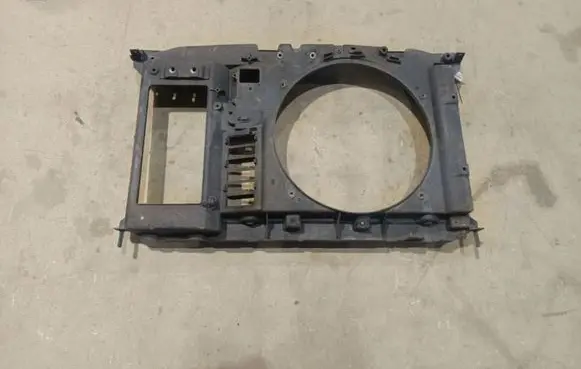 Citroen Berlingo Radiator cooling fan shroud 