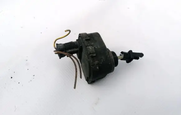 Opel Vectra B Headlight level adjustment motor 0307852335