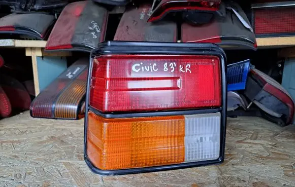 Honda Civic Tailgate rear/tail lights 0436318