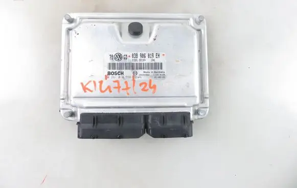 Volkswagen PASSAT B5.5 Engine control unit/module 0281010558 038906019EH