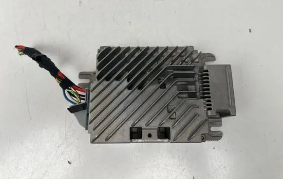 BMW 3 G20 G21 Sound amplifier 8779561