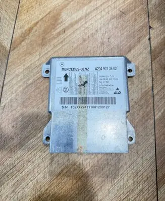 Mercedes-Benz C W204 Airbag control unit/module A2049013502 5WK44524
