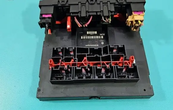 Volkswagen PASSAT B6 Central body control module 3C0937049E IMPRK1541901