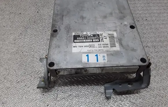 Toyota Yaris Engine control unit/module 2110006112 8966152092