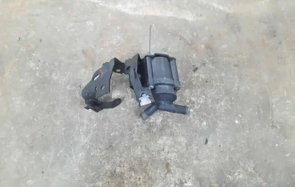 Citroen DS3 Water pump 9806790780