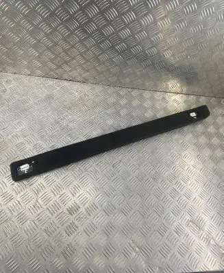 Volkswagen Touareg II Other trunk/boot trim element 7P6863527A 7P5863527A