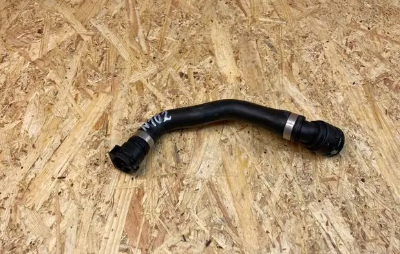 Mercedes-Benz C W205 Engine coolant pipe/hose A2575012900