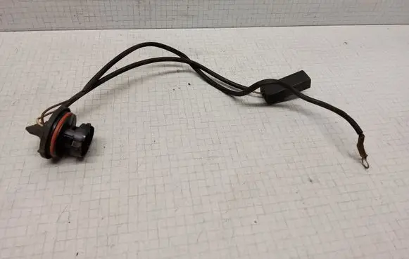 Mercedes-Benz C AMG W203 12 V Socket (front) 1685452328 19676361