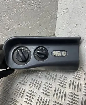 Ford Mondeo MK I Light switch 93bg10b838aaw