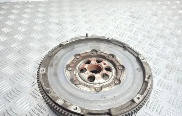 Volkswagen PASSAT B7 Dual mass flywheel 