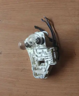 BMW 3 E90 E91 Tail light bulb cover holder 7211214 218322