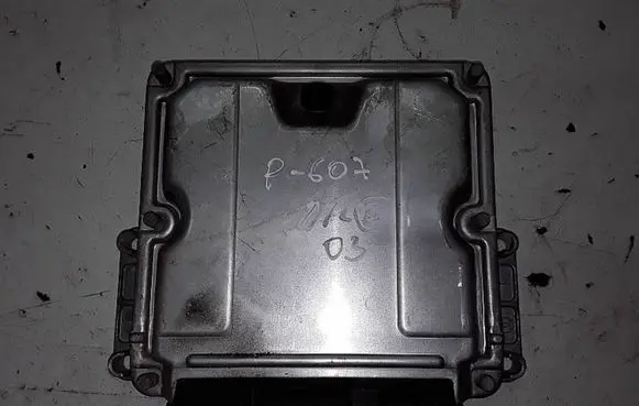 Peugeot 607 Engine control unit/module 9648268180 EDC15C2 0281010880