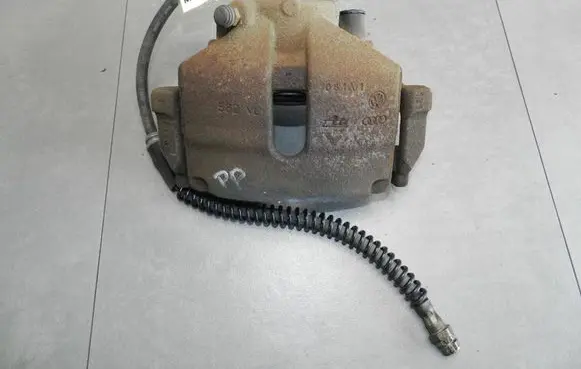 Volkswagen Eos Front brake caliper