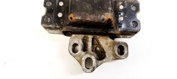 Engine mount bracket