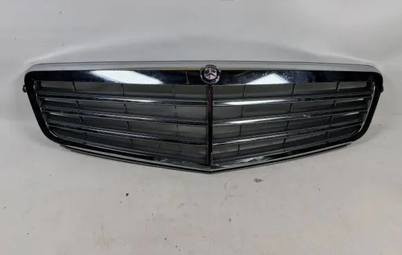 Mercedes-Benz C W204 Front grill A2048801483