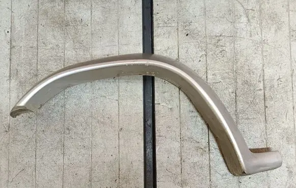 Mitsubishi Pajero Front arch trim 