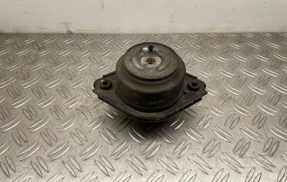 Mercedes-Benz GL X164 Engine mount bracket A2512403217