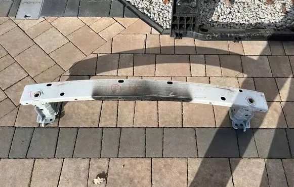 Toyota Auris E180 Front bumper support beam 