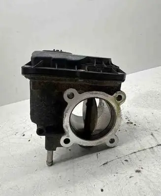Toyota Avensis T270 Throttle valve 261000R020