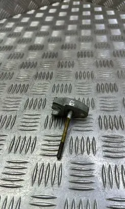 Audi A7 S7 4G Fuel Injector clamp holder 059216J