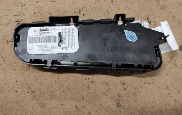 Renault Megane II Seat airbag 8200077832B 6009382