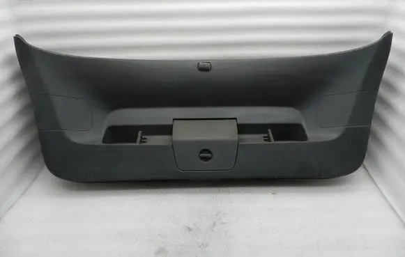 Volkswagen Golf VII Tailgate trim 5G6867605D 5G6867605
