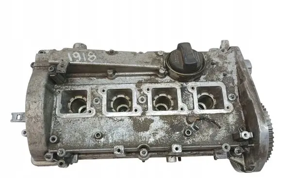 Volkswagen PASSAT B5 Engine head 058103373A