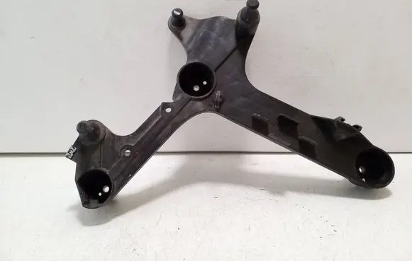 Audi TT TTS RS Mk3 8S Air filter cleaner box bracket assembly 8S0129671
