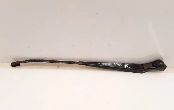 Suzuki Wagon R+ Front wiper blade arm