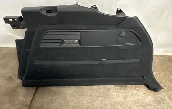 Volkswagen Touareg II Trunk/boot side trim panel 7p6867038d