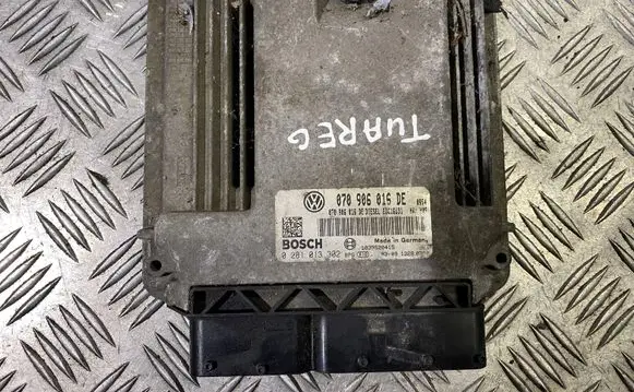 Volkswagen Touareg I Engine control unit/module 070906016de