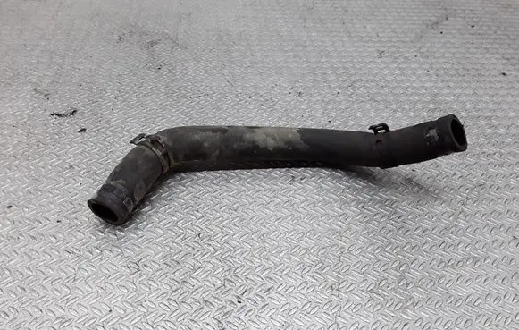 Volkswagen Touran I Engine coolant pipe/hose