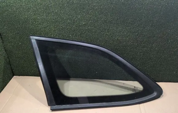 Skoda Octavia Mk4 Rear side window 5E7845297 43R00048 E000255