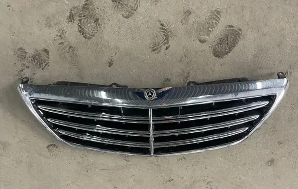 Mercedes-Benz S W222 Front grill A2228802400 00009040 Q003F000