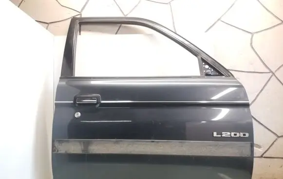 Mitsubishi L200 Front door