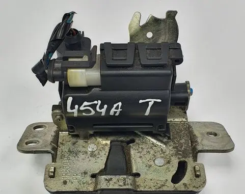 Ford Mondeo MK IV Tailgate/trunk/boot lock/catch/latch MR959189