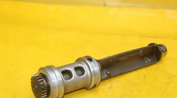 Seat Leon (1P) Oil pump balance shaft 06H103333B