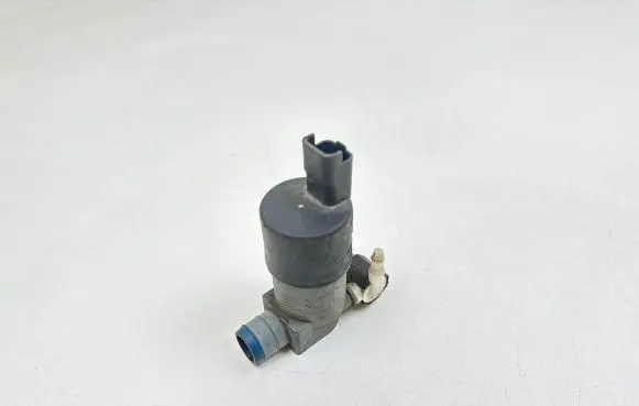 Nissan Almera Tino Windscreen/windshield washer pump 8200194414