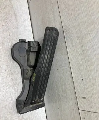 Volkswagen Beetle A5 Accelerator throttle pedal 1K1721503BB 6PV93410005