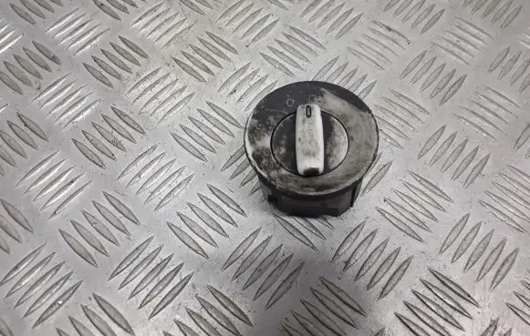 Skoda Octavia Mk2 (1Z) Light switch 1Z0941431A
