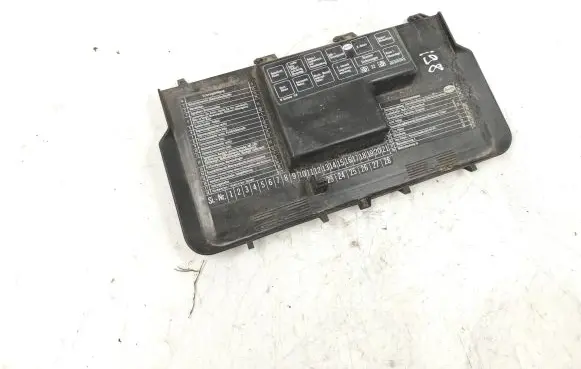 Audi 80 90 B3 Fuse box cover 893941801