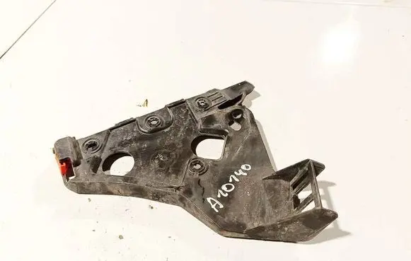 Opel Astra J Front bumper mounting bracket