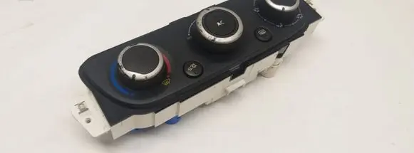 Renault Megane III Climate control unit T1001786G