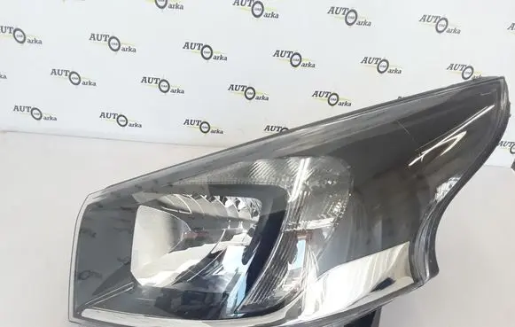 Opel Vivaro Headlight/headlamp 260605859R