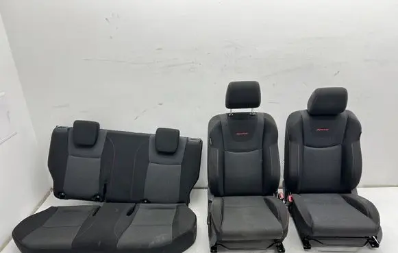 Suzuki Swift II Seat set 