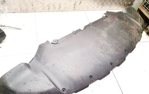Tesla Model Y Engine splash shield/under tray 161357900c 1613579-00c